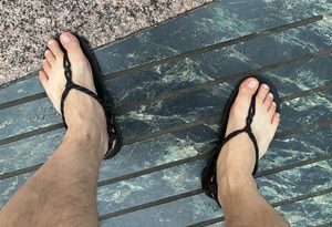XERO SHOES GENESIS（ゼロシューズ ジェネシス）と足