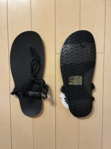 袋から出したXERO SHOES GENESIS（ゼロシューズ ジェネシス）