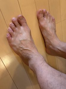 左足爪